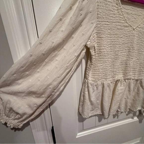 Old Navy Cream Textured boho Blouse - Picture 5 of 7